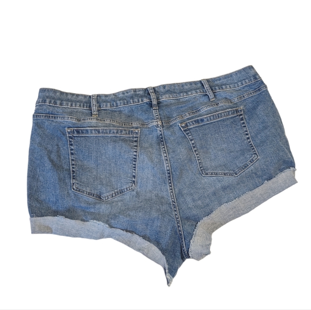 Torrid Denim Blue Distressed Women Shorts Size 26 - Picture 2 of 6